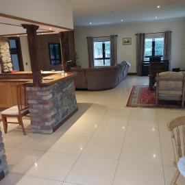 House Sleeps 11 with Parking, hotel u gradu 'Tralee'