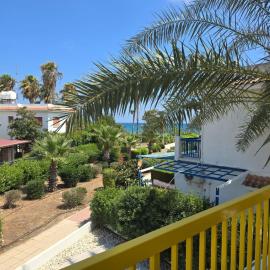 Lazuli Yellow Beach House Nr 5