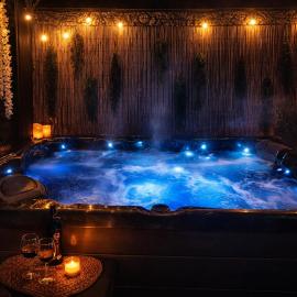 La Villa Lova - Suite romantique avec jacuzzi privatif، فندق في بامييه
