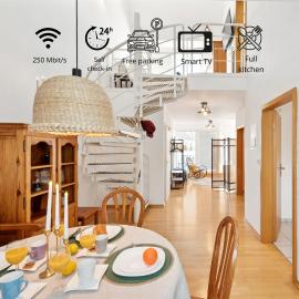 Gelbe Koffer - Vintage Maisonette Neunkirchen - 2 SZ - Self-Check-in - Balkon - Parkplatz - 1 km zum Zentrum - bis 4 Pers, hotel en Neunkirchen