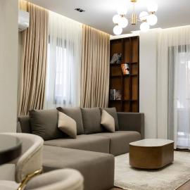 Modern 2 Bedrooms Apartment With Large Patio Near Airport, hotel sa Cairo