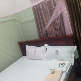 M- NET LUXURIOUS HOTEL KAGADi, hotel a Kibanga