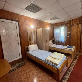 Хижа Мимоза, hotel Kalipetrovóban
