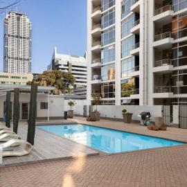 Hydro Park Residences in Sandton WITH GENERATOR, hotel sa Johannesburg