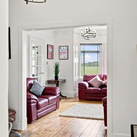 West Beach Cottage - Large Garden and Tay Views, Hotel in Broughty Ferry