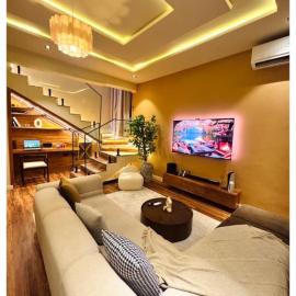 Seaview, rustic, and modern maisonette APT