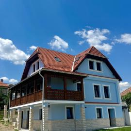 Kek Lepke Guesthouse - Sic, מלון בSic
