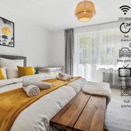 Gelbe Koffer - Großes Apartment in Homburg mit 3 Schlafzimmern- Uniklinik & City-Nähe - Balkon - Parkplatz - Self-Check-in