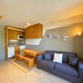 Résidence Villaret - Grand studio coin chambre séparé cuisine équipée aux Ménuires pour 4 personnes MAE-5274