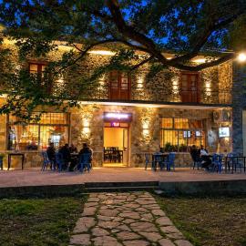 Peshtura Hotel