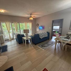 One Bedroom Luxurious Beach Front Villa Pool-Gym-AC Sleeps 5!, hotel Pattersons városában