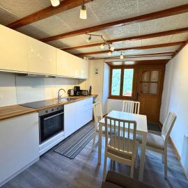 Résidence Clochette - Maison rénovée pour 2 personnes sur 2 étages exposée Ouest MAE-9384, hotel a Praranger