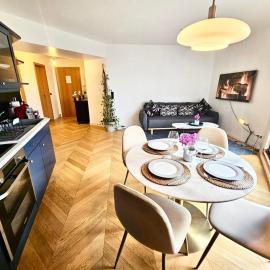 City&Station Comfort-1BR Flar w terrace&parking spaces