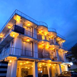 Prafull Hotel & Restaurant