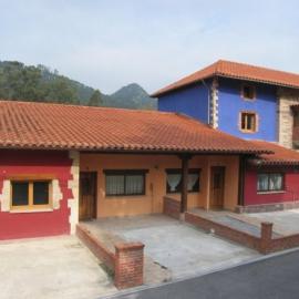 Apartamentos Puente Viesgo Anjana, hotell i Puente Viesgo