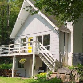 Chalet Douce Evasion St Adolphe, viešbutis mieste Morin Heights