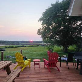 Barrington Bay Seaside Cottage, hotel en Barrington Passage