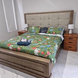 Wellard Nest - New House Walk to Train Station &Shops Close to beaches and Motorplex, hotel u gradu Wellard
