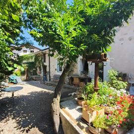 Appartement calme 90m2 dans un petit hameau au pied du Salève proche de Genève
