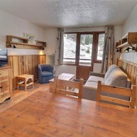 Résidence Grand Bois B - CONFORTABLE 2 PIECES, SKIS AUX PIEDS ET PROCHE DES COMMERCES MAE-3274, hotel a La Tania