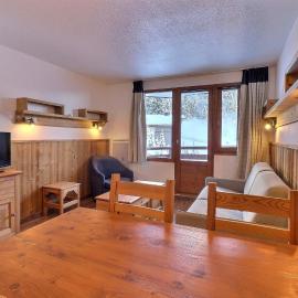 Résidence Grand Bois B - CONFORTABLE 2 PIECES, SKIS AUX PIEDS ET PROCHE DES COMMERCES MAE-3314, hotel a La Tania
