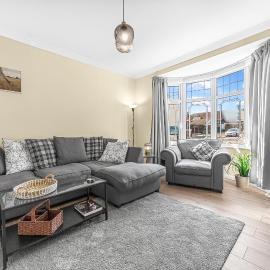 Sleeps 7 Contractor & Family Stay Free Parking WiFi