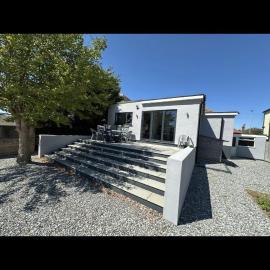 Spacious detached bungalow St Leonards On Sea