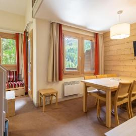 Résidence Plagne Lauze - maeva Home - Appartement 3 Pièces 7 Personnes - Prestige MAE-6344, hotel em Mâcot La Plagne
