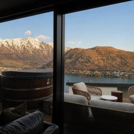 Introductory Special DEAL - Lake Views & Spa