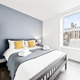 Apex Stays King Bed Apartment Halifax Close Parking, hotell i Halifax