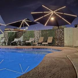 NEW Pool Gym Resort Village Central to PHX Tempe Scottsdale and Sky Harbor, khách sạn ở Phoenix