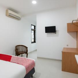 Hotel O Hegarbudhi Residence