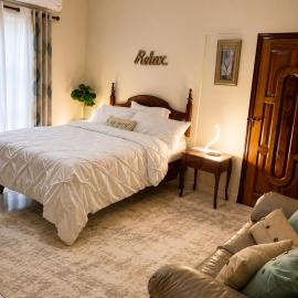 Luxe Homes New Kingston, ξενοδοχείο στο Κίνγκστον