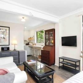 Belle-Gordon Private Garden Studio, Hotel in Blackheath