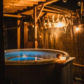 Aloha Glamp - Całoroczny glamping nad rzeką z prywatną balią - Stok narciarski, góry, lasy, sauna