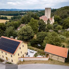 Historisches Baderhaus mit eigenem Saunauhaus, hotel a Roding