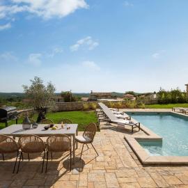 Rustic Villa Reichardia with a pool in Istria