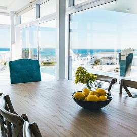 The Wandering Ostrich where Fynbos meets the Atlantic, hotel en Yzerfontein