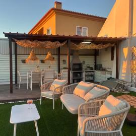 Super Villa with Pool - Sesimbra - 5 min from Meco Beach, khách sạn ở Cotovia
