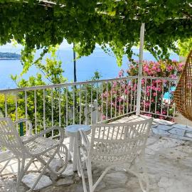 The INORA, hotel i Marathos