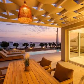Anemone Beachfront Villa Private Pool - Karpathos, hotel a Arkasa