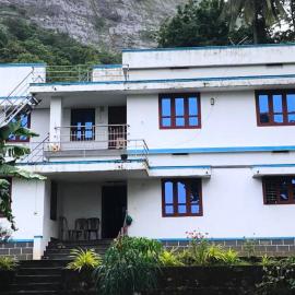 3JM Homestay Malampuzha, hotel di Olavakod Junction