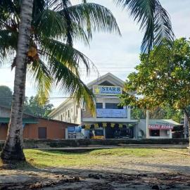 Star 8 Pension House, hotel u gradu Dampalan