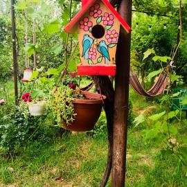 Cozy 2 floor house with beautiful green garden: Martqopʼi şehrinde bir otel
