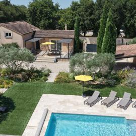 Modern Villa, Pool, Ventoux View, 6 Guests, Carpentras