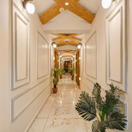Hotel Silver Palace, Jashoda