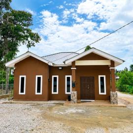 Khayra Homestay Private Pool