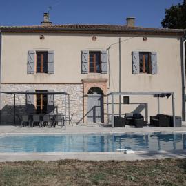Domaine privé avec piscine et 5,5 hectares