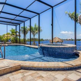Waterfront Fun, Private Beach, Pool, Spa & Games - Laguna Lake House - Roelens, ξενοδοχείο σε Κέιπ Κόραλ