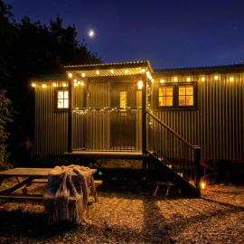 Willows Nest Cosy Shepherds Hut Near Swanage
